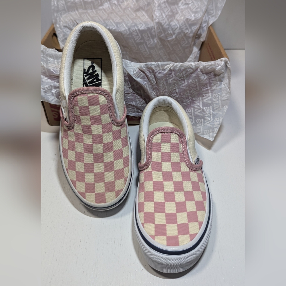 Vans kids Classic Slip-on (Checkerboard) Zephyr Shoes Pink/True White